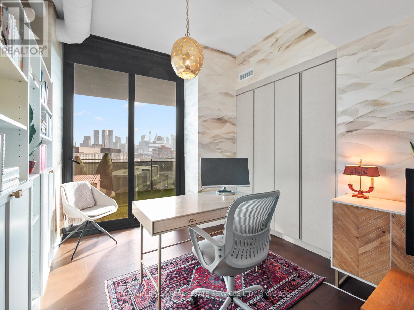 904 - 21 Lawren Harris Square, Toronto, ON - Photo Showing Office