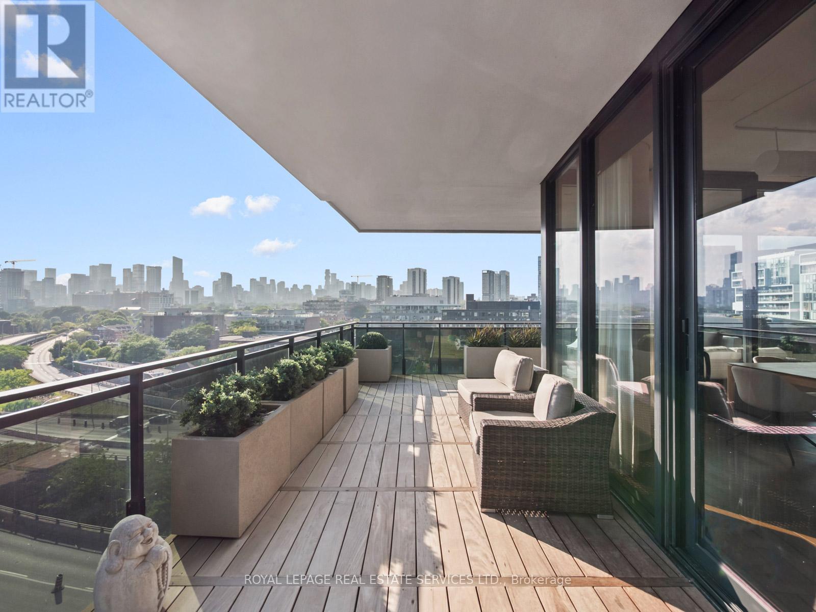 904 - 21 Lawren Harris Square, Toronto, ON - Outdoor With Exterior