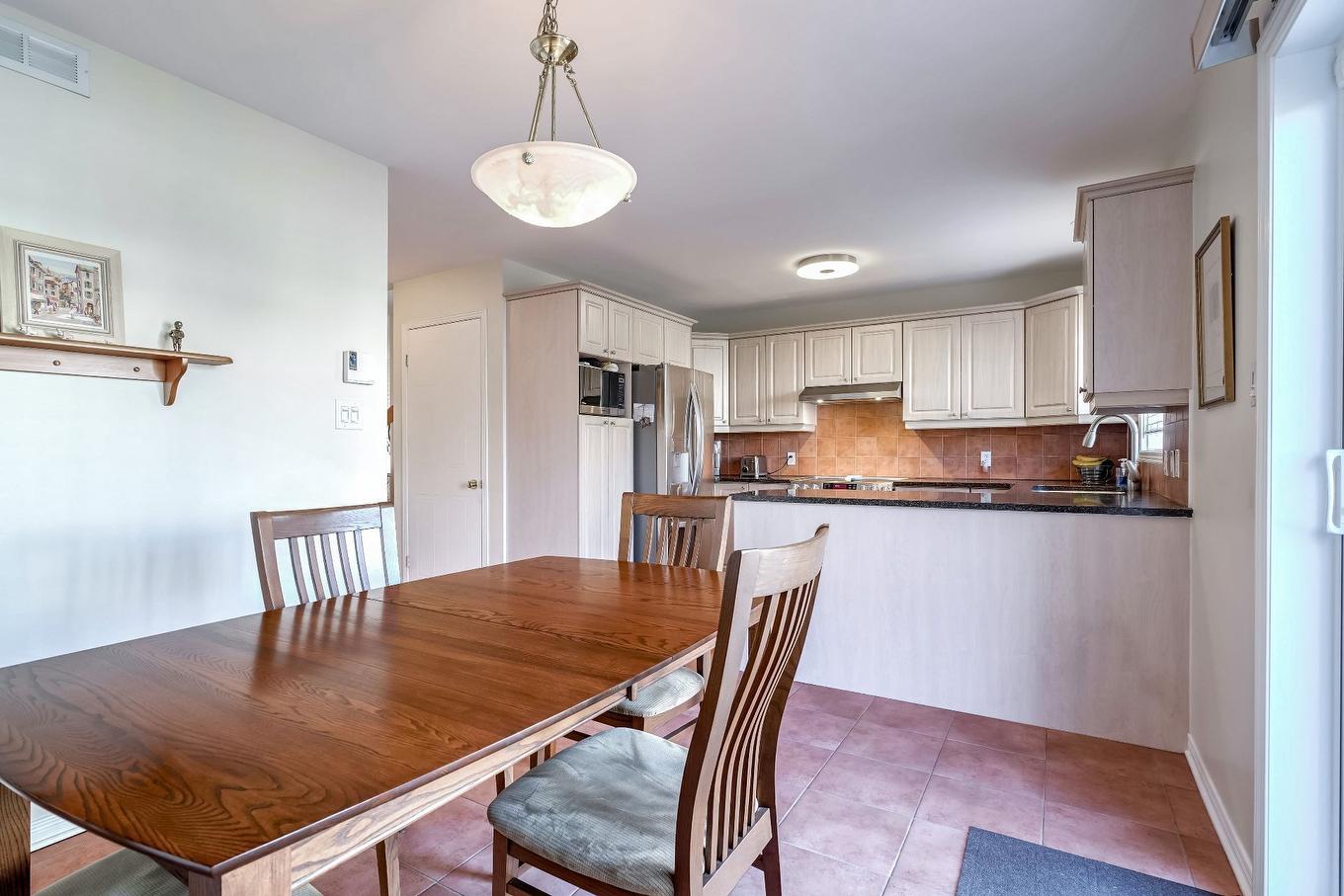 Dining room - 3017 Rue Edmond, Kirkland, QC - Indoor Photo Showing Dining Room