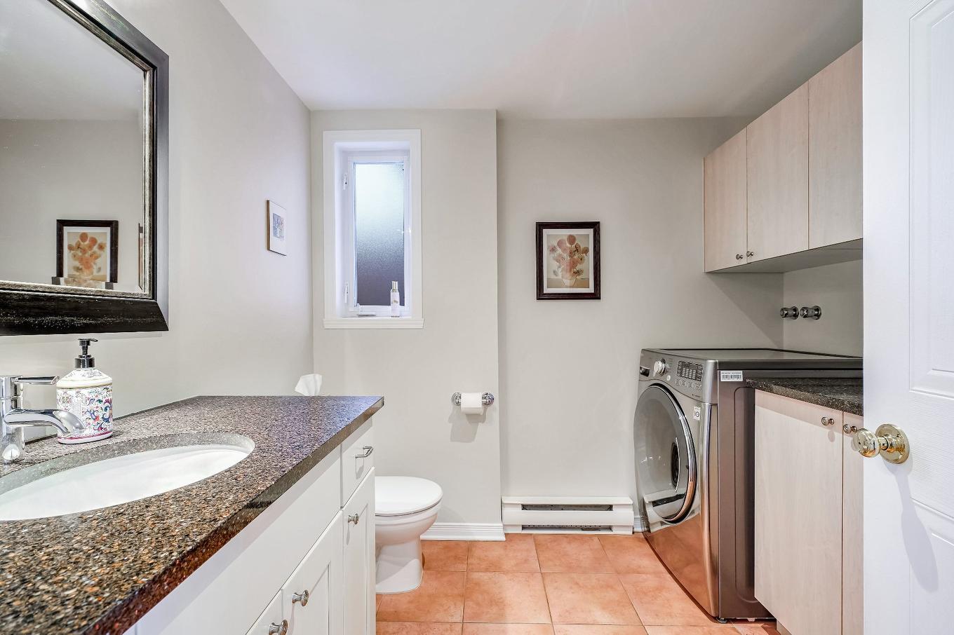 Powder room - 3017 Rue Edmond, Kirkland, QC - Indoor