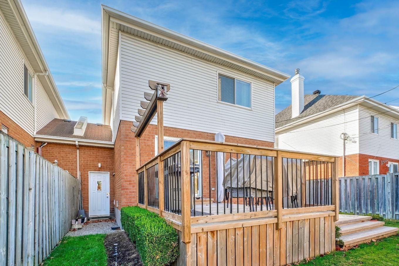 Back facade - 3017 Rue Edmond, Kirkland, QC - Outdoor With Deck Patio Veranda With Exterior