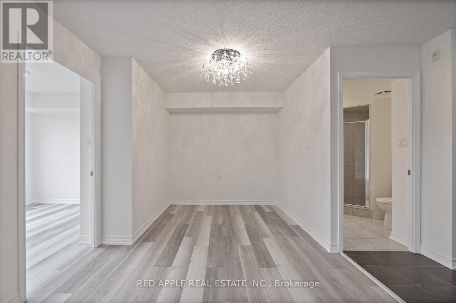 213 - 872 Sheppard Avenue W, Toronto, ON - Indoor Photo Showing Other Room