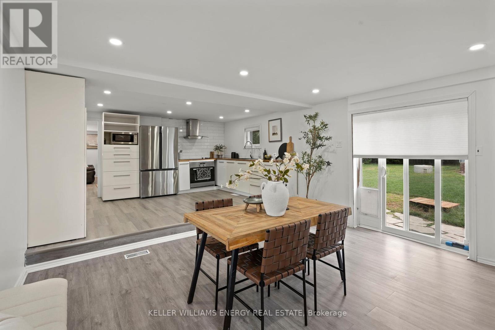 30 Pier Street, Scugog, ON - Indoor