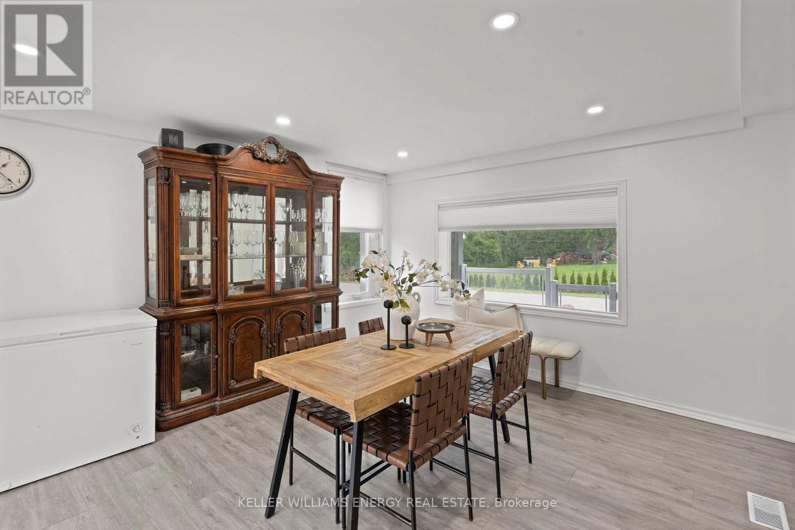 30 Pier Street, Scugog, ON - Indoor Photo Showing Dining Room