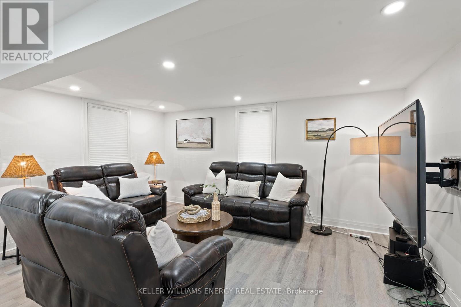 30 Pier Street, Scugog, ON - Indoor