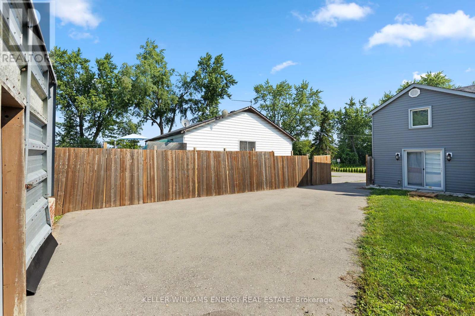 30 Pier Street, Scugog, ON - Outdoor