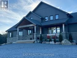 Gorgeous, Custom Bungaloft -