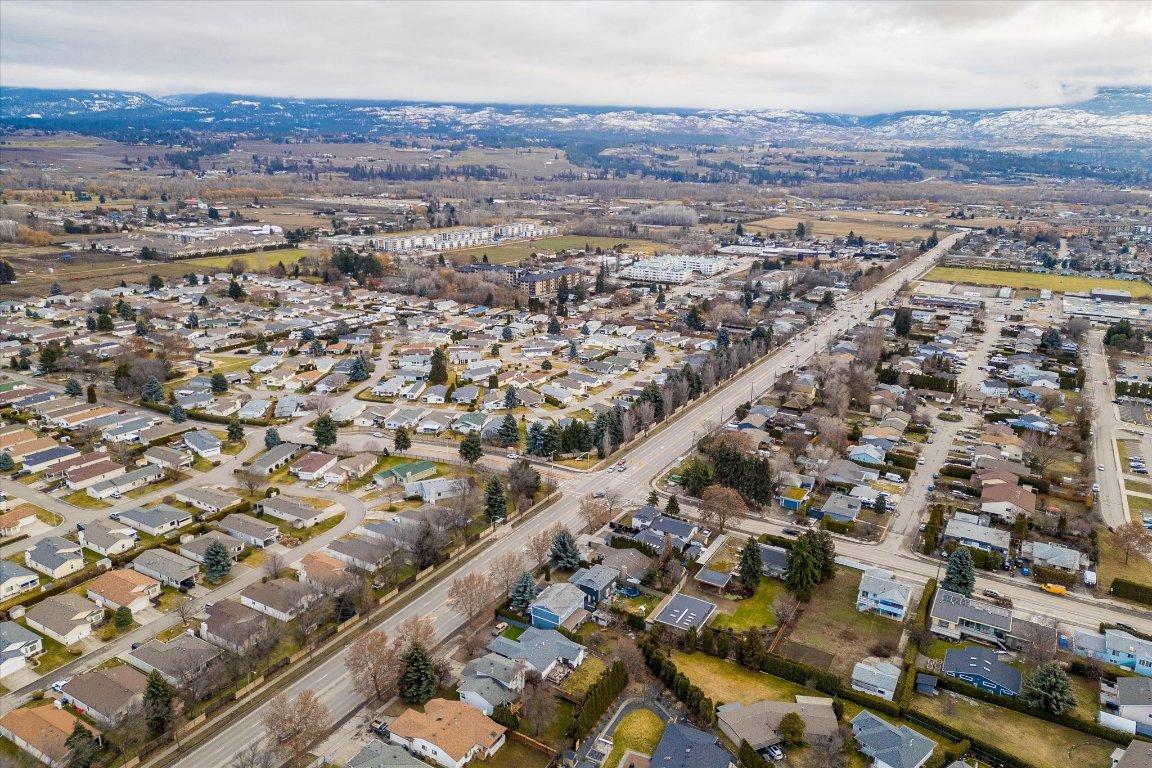 2670 Gordon Drive, Kelowna, BC - Outdoor With View