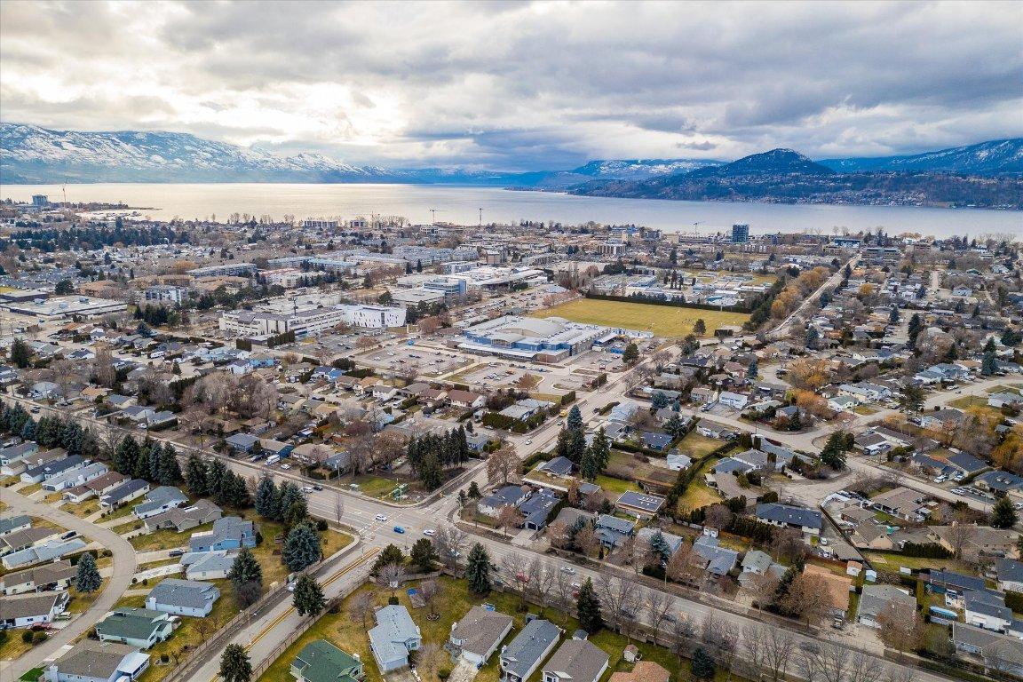 2670 Gordon Drive, Kelowna, BC - Outdoor With View