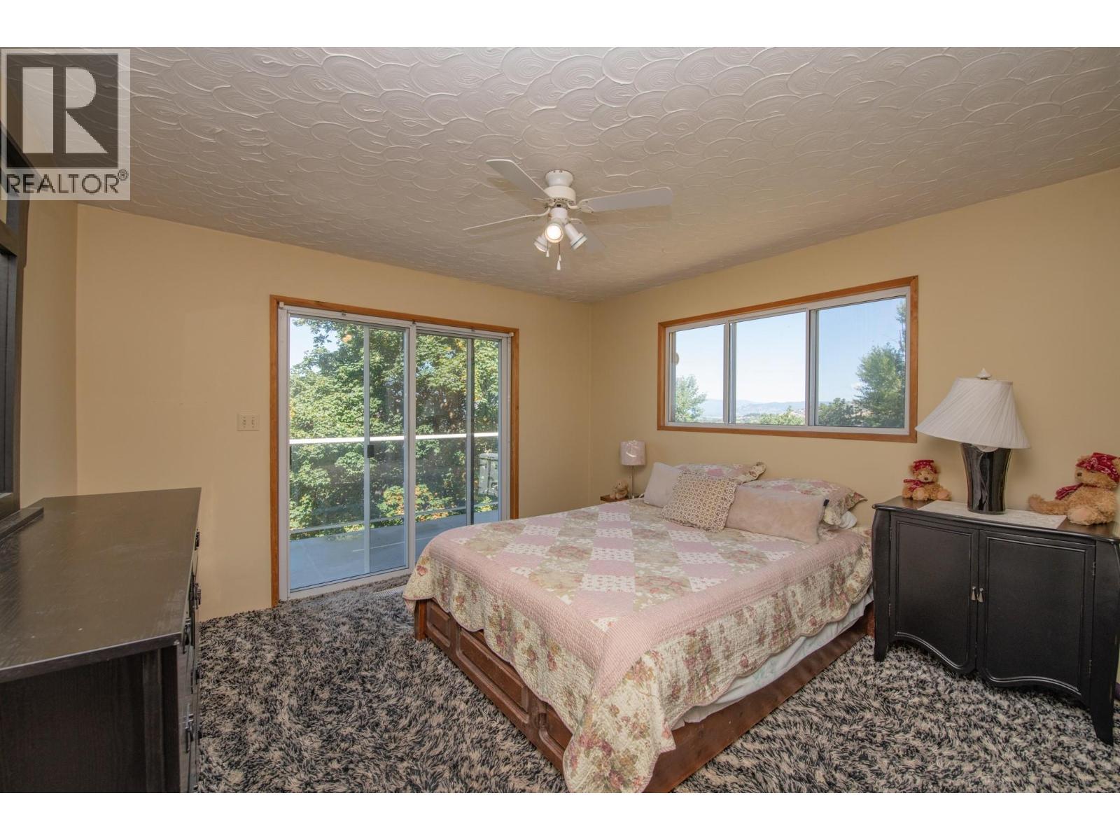 4587 Briggs Road, Vernon, BC - Indoor Photo Showing Bedroom