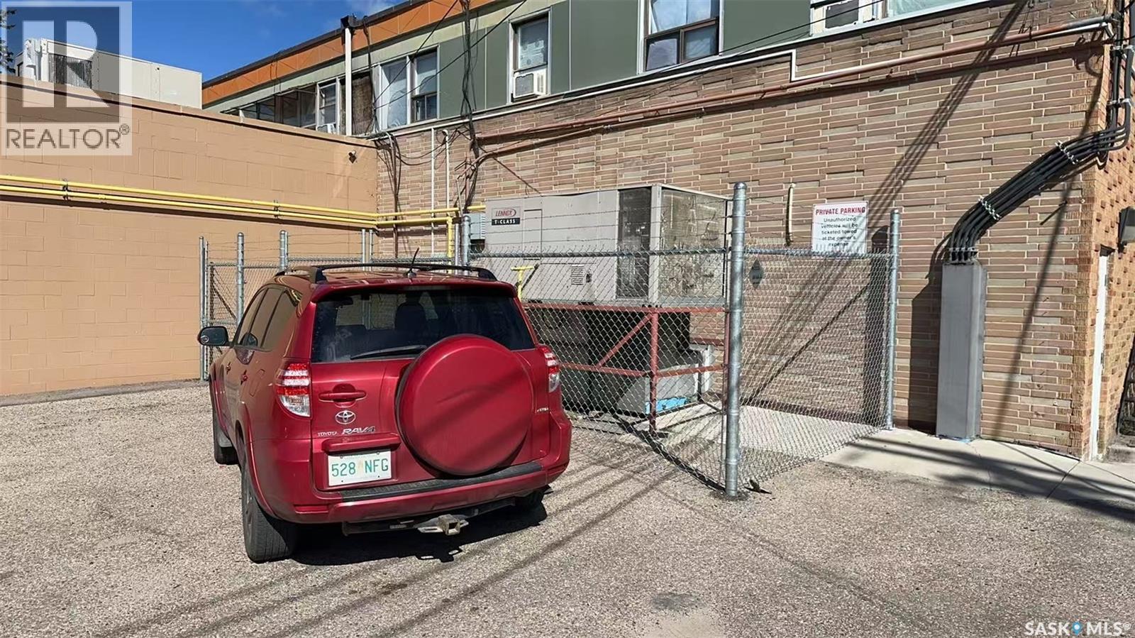 C 1402 College Drive, Saskatoon, SK