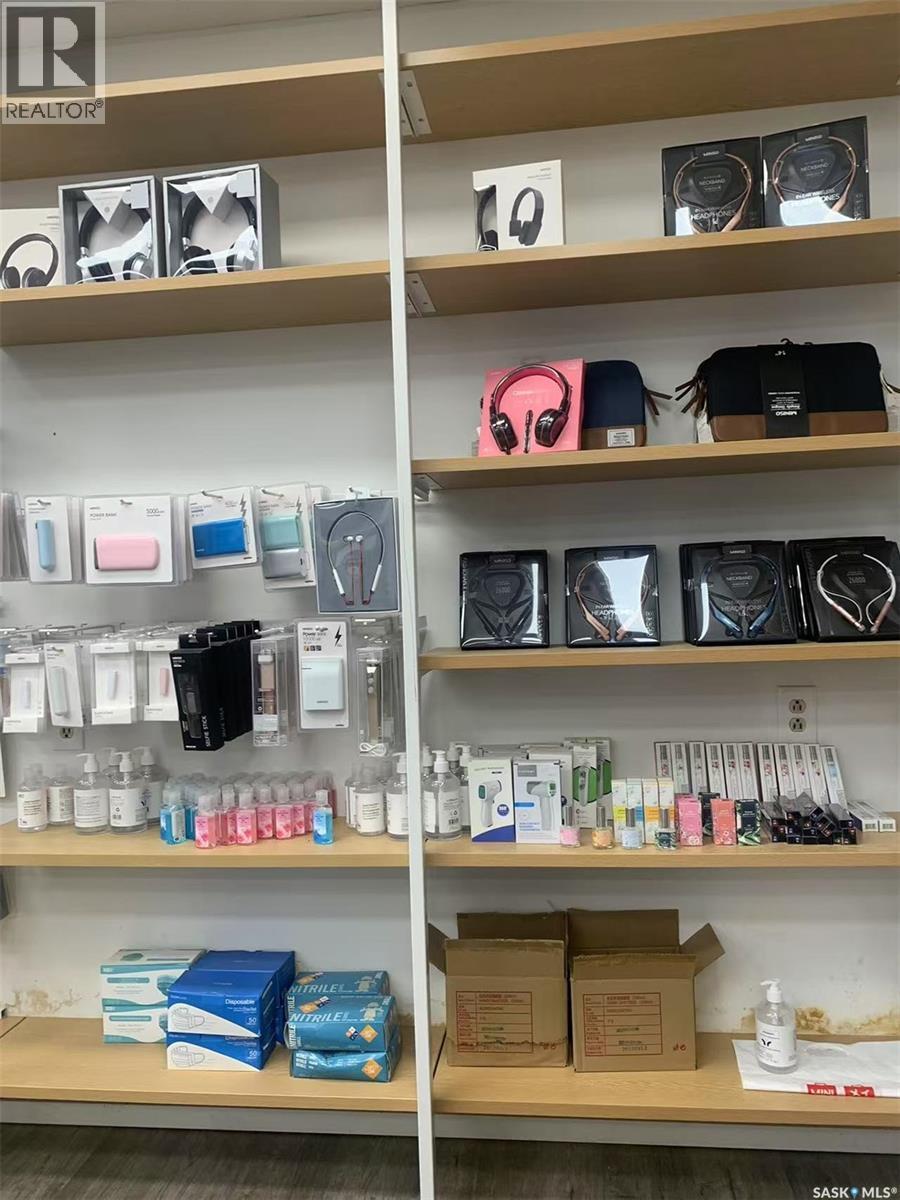 C 1402 College Drive, Saskatoon, SK