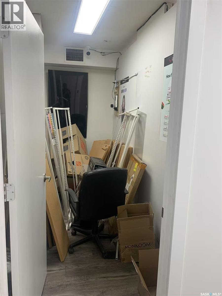 C 1402 College Drive, Saskatoon, SK