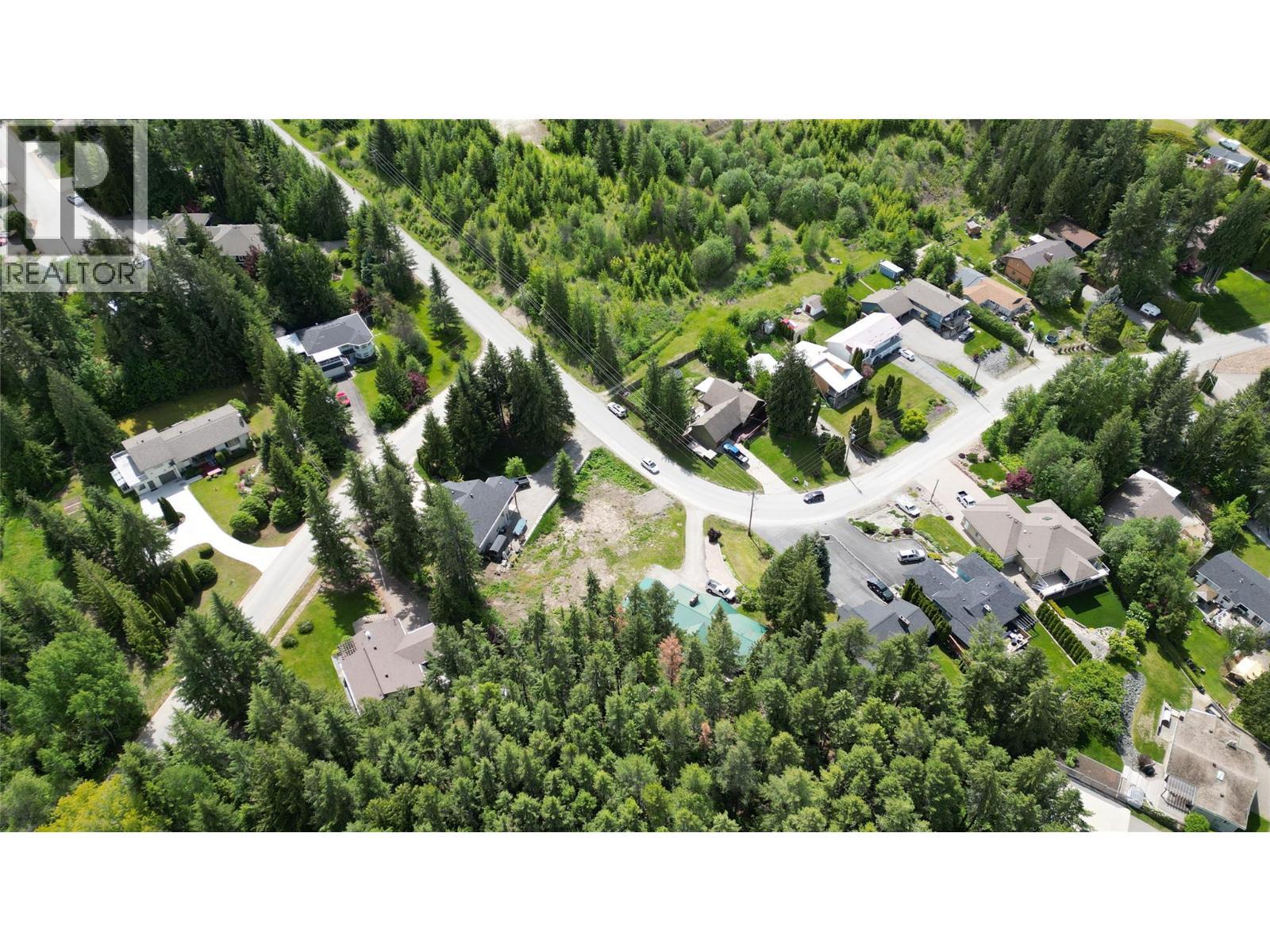 2902 Cedar Drive, Sorrento, BC