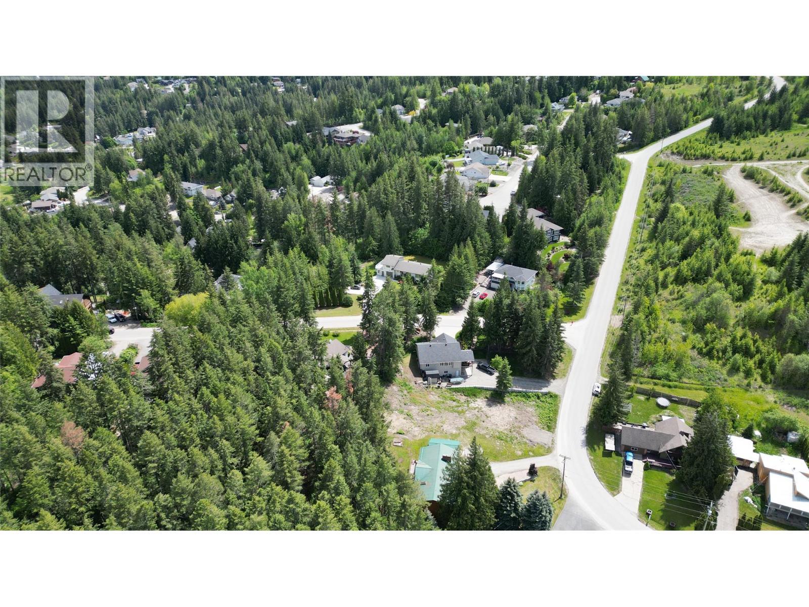 2902 Cedar Drive, Sorrento, BC