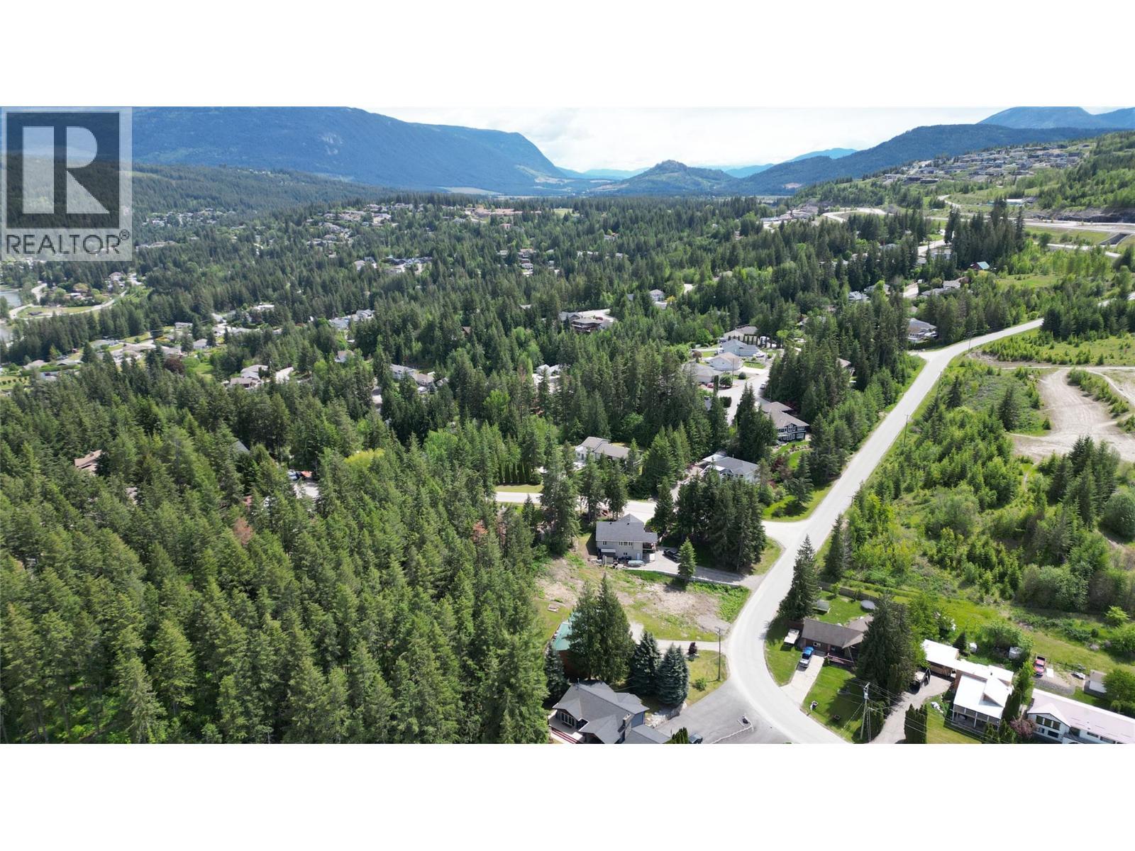 2902 Cedar Drive, Sorrento, BC
