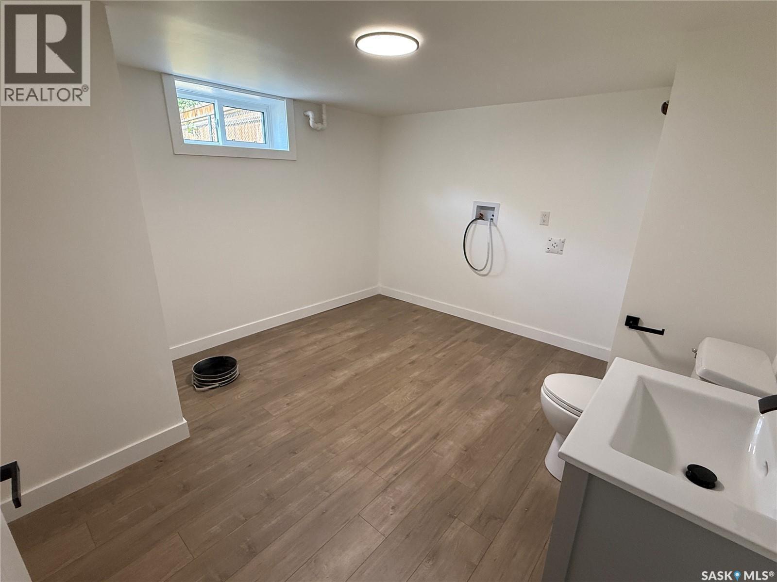 223 Eisenhower Street, Midale, SK - Indoor Photo Showing Other Room