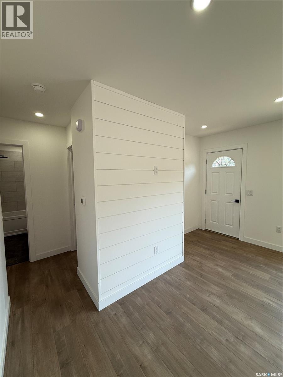 223 Eisenhower Street, Midale, SK - Indoor Photo Showing Other Room