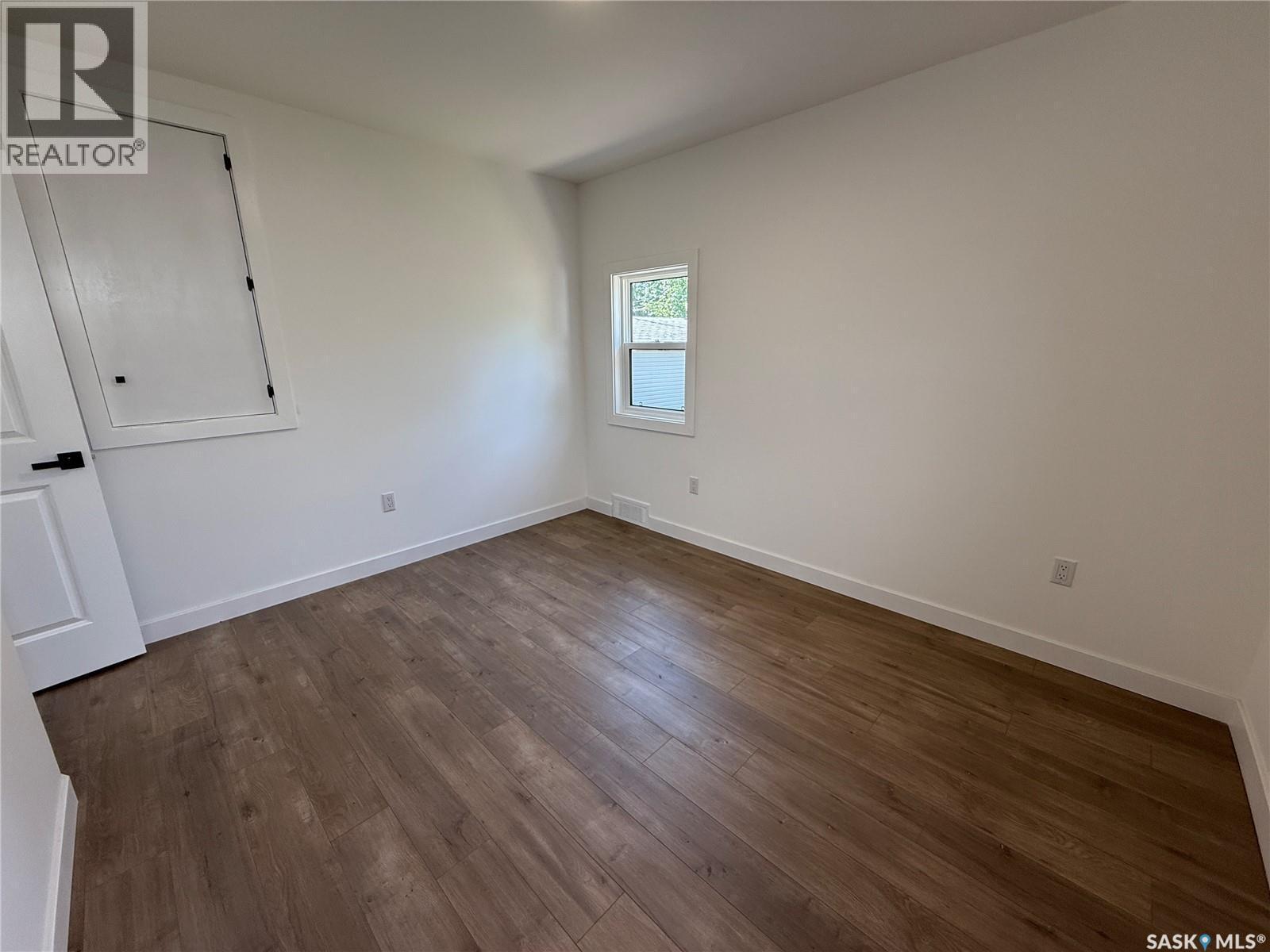 223 Eisenhower Street, Midale, SK - Indoor Photo Showing Other Room