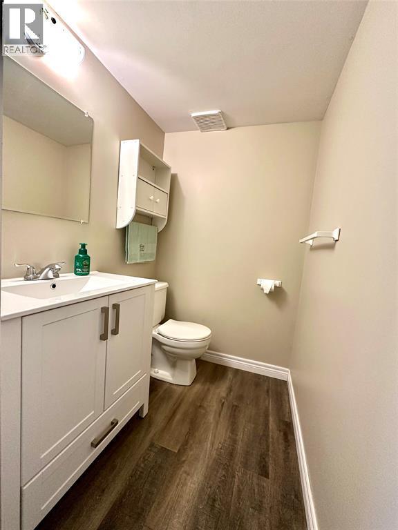 885 Carleton Place Unit# 1, Sarnia, ON - Indoor Photo Showing Bathroom