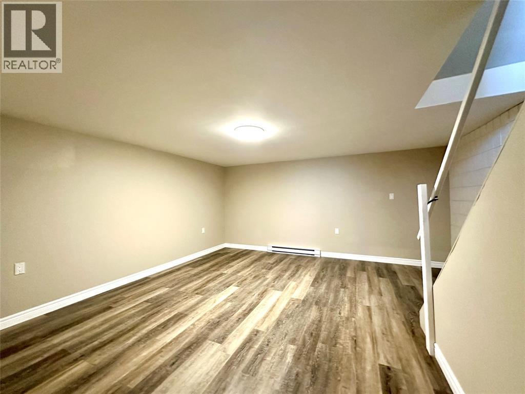 885 Carleton Place Unit# 1, Sarnia, ON - Indoor Photo Showing Other Room