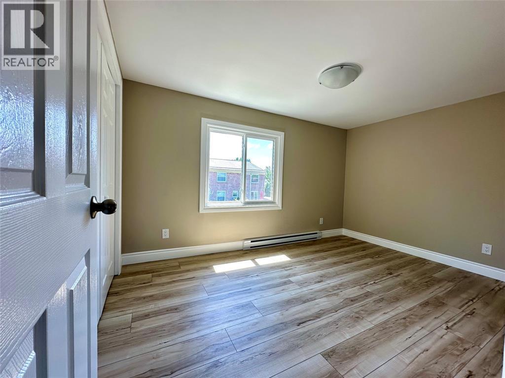 885 Carleton Place Unit# 1, Sarnia, ON - Indoor Photo Showing Other Room