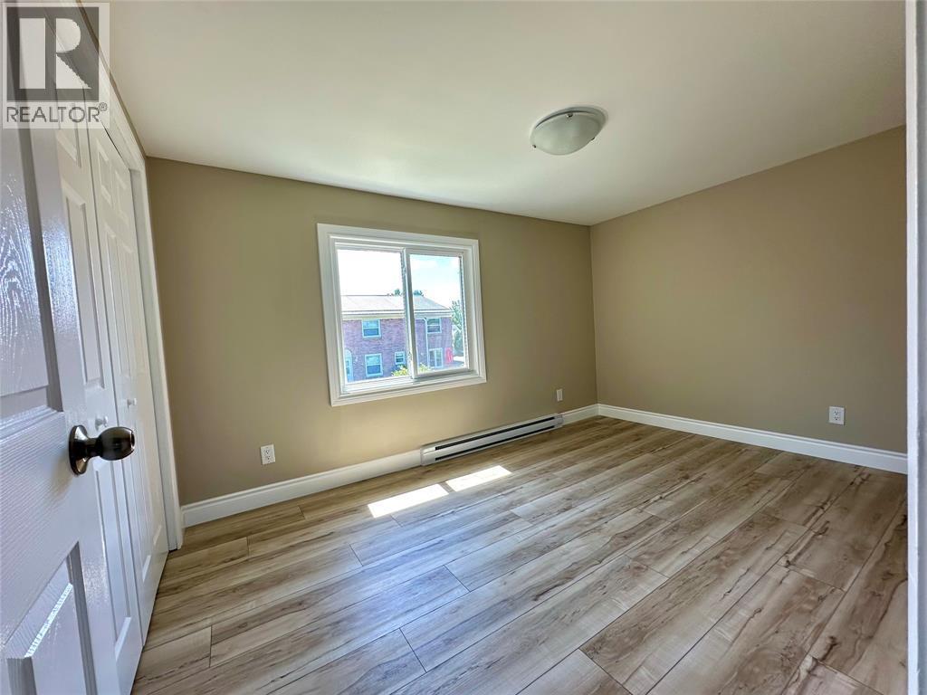 885 Carleton Place Unit# 1, Sarnia, ON - Indoor Photo Showing Other Room