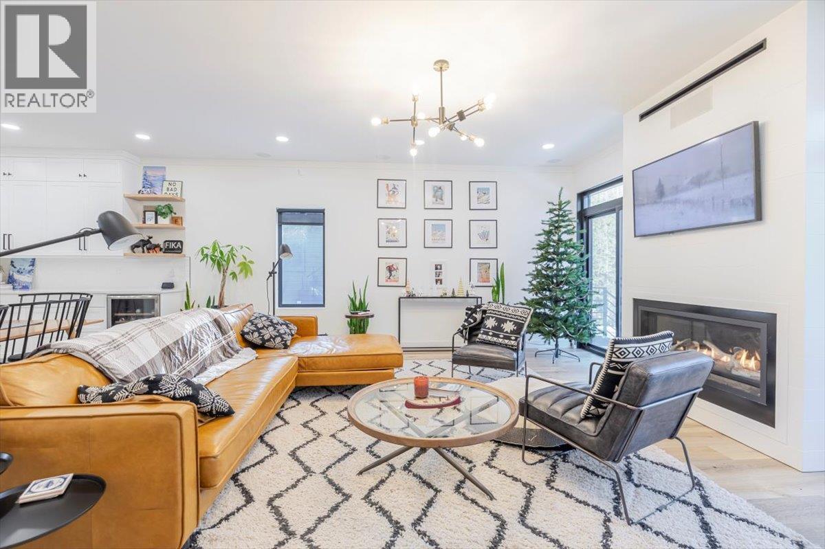 4600 Alpine Way, Fernie, BC - Indoor With Fireplace