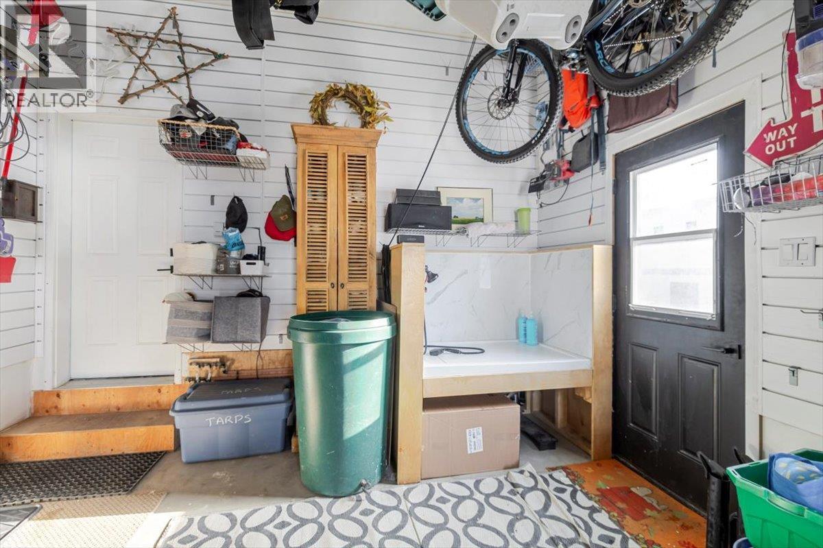 Dog Wash Station - 4600 Alpine Way, Fernie, BC - Photo Showing Other Room