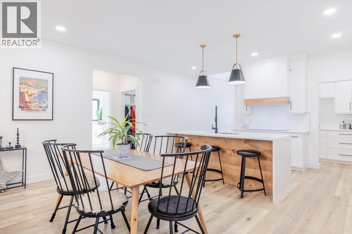 4600 Alpine Way, Fernie, BC - Indoor Photo Showing Dining Room