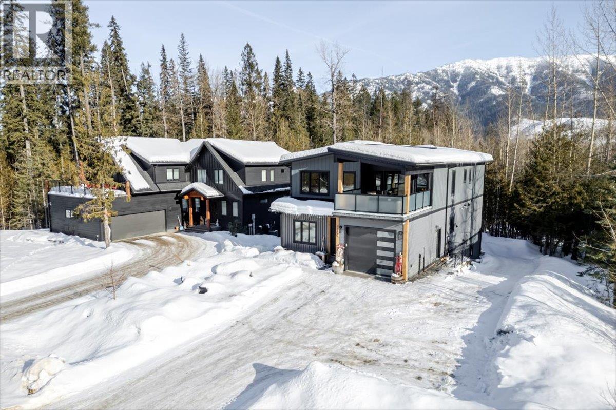 4600 Alpine Way, Fernie, BC - Outdoor With Deck Patio Veranda With Facade