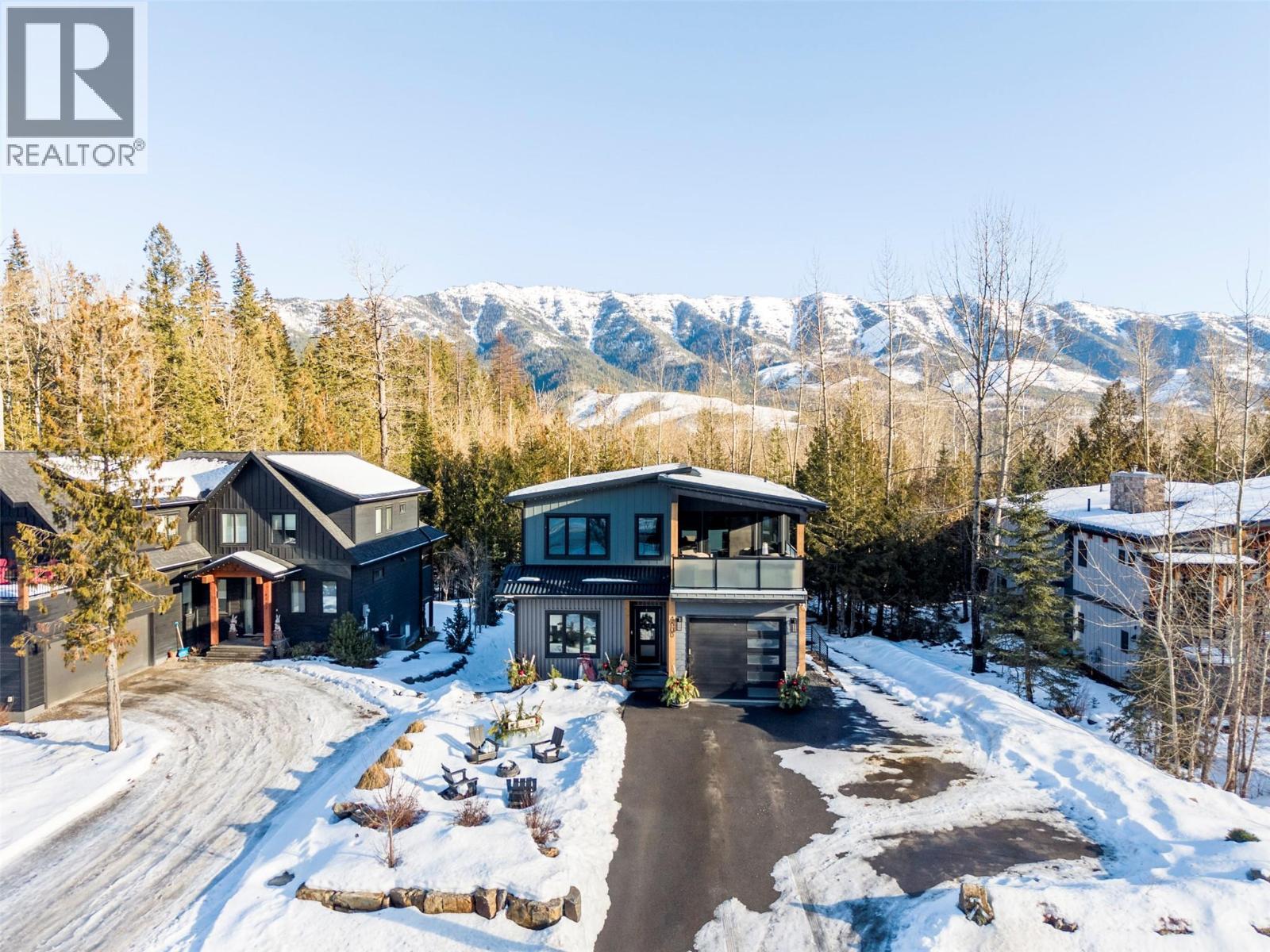 4600 Alpine Way, Fernie, BC - Outdoor With Facade