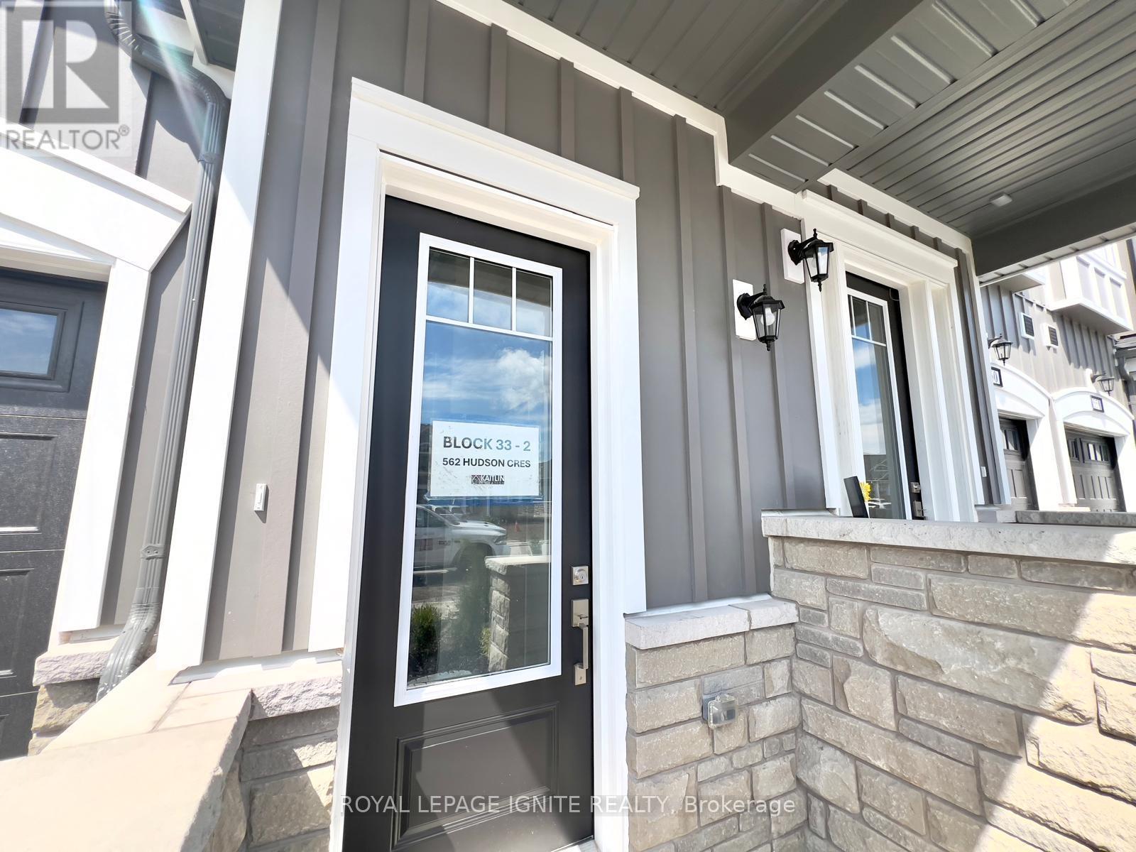 562 Hudson Crescent, Midland, ON - Outdoor