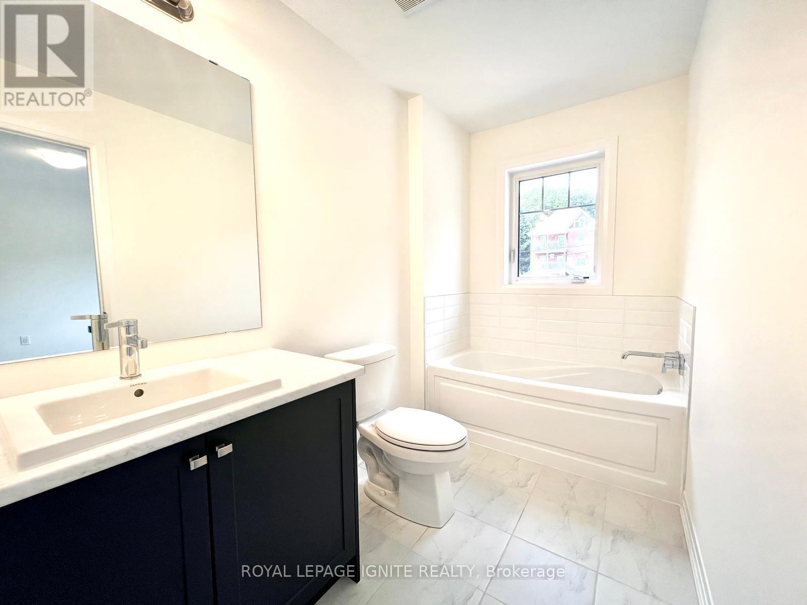 562 Hudson Crescent, Midland, ON - Indoor Photo Showing Bathroom