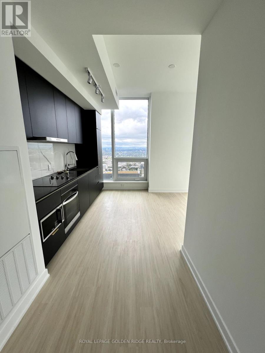 Ph02 - 8 Wellesley Street W, Toronto, ON - Indoor