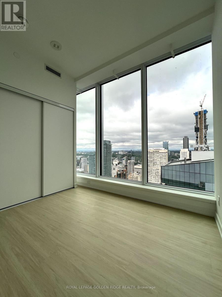 Ph02 - 8 Wellesley Street W, Toronto, ON - Indoor