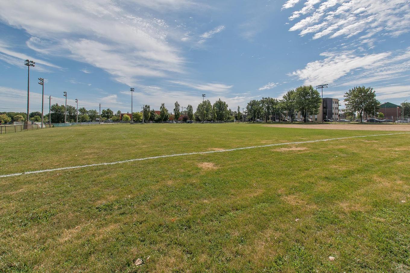 Autre - 1-1930 Av. Dumouchel, Laval (Chomedey), QC - Outdoor With View