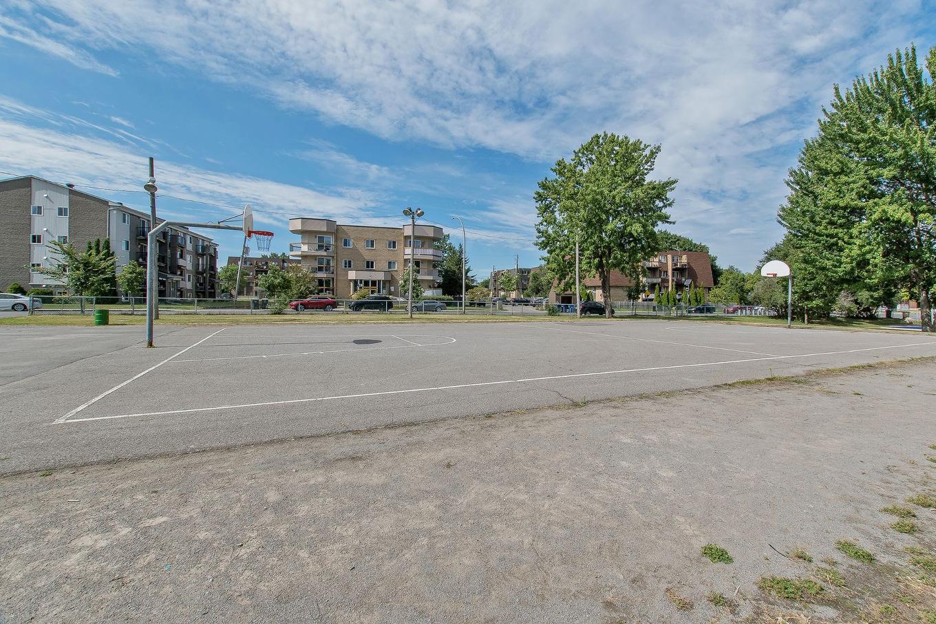 Autre - 1-1930 Av. Dumouchel, Laval (Chomedey), QC - Outdoor