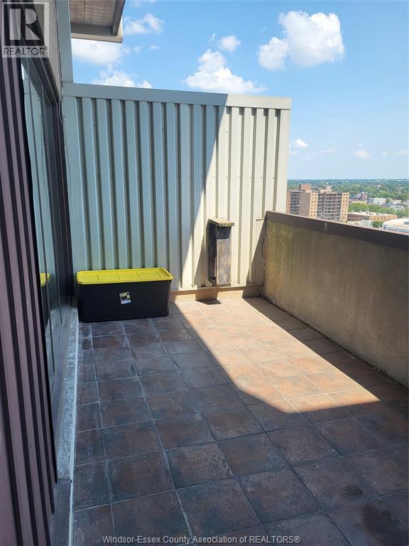 380 Pelissier Unit# 1302, Windsor, ON - Outdoor