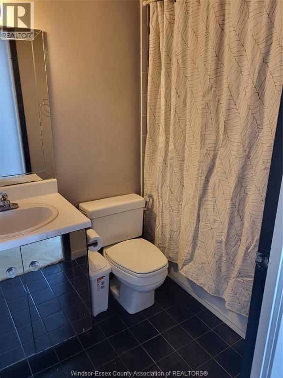 380 Pelissier Unit# 1302, Windsor, ON - Indoor Photo Showing Bathroom