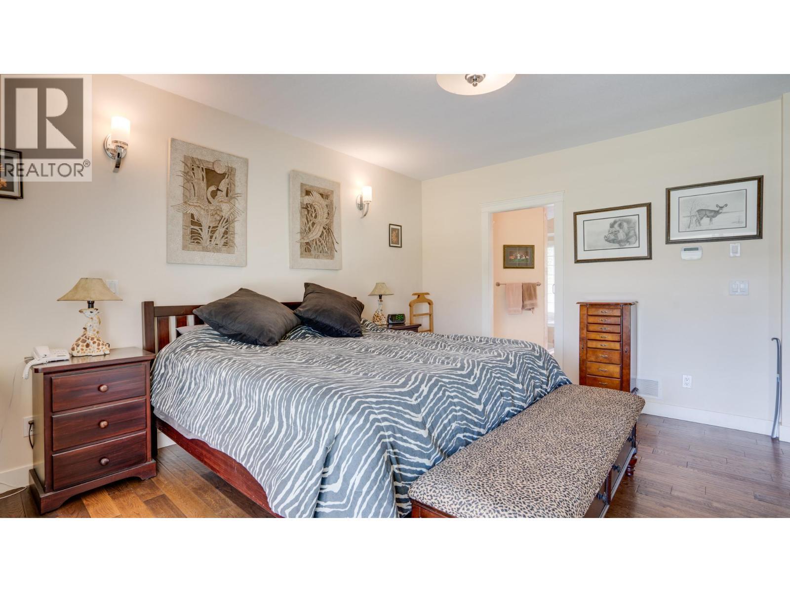 620 Mountview Road, Vernon, BC - Indoor Photo Showing Bedroom