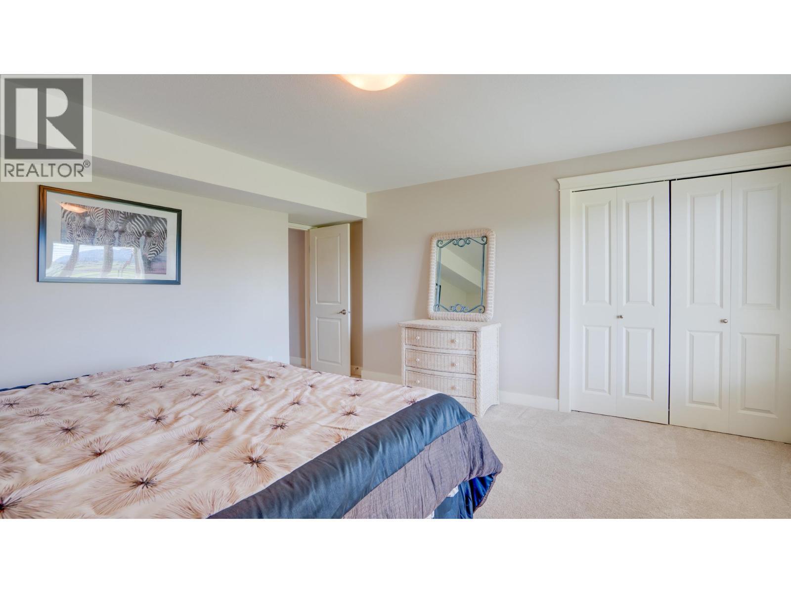 620 Mountview Road, Vernon, BC - Indoor Photo Showing Bedroom