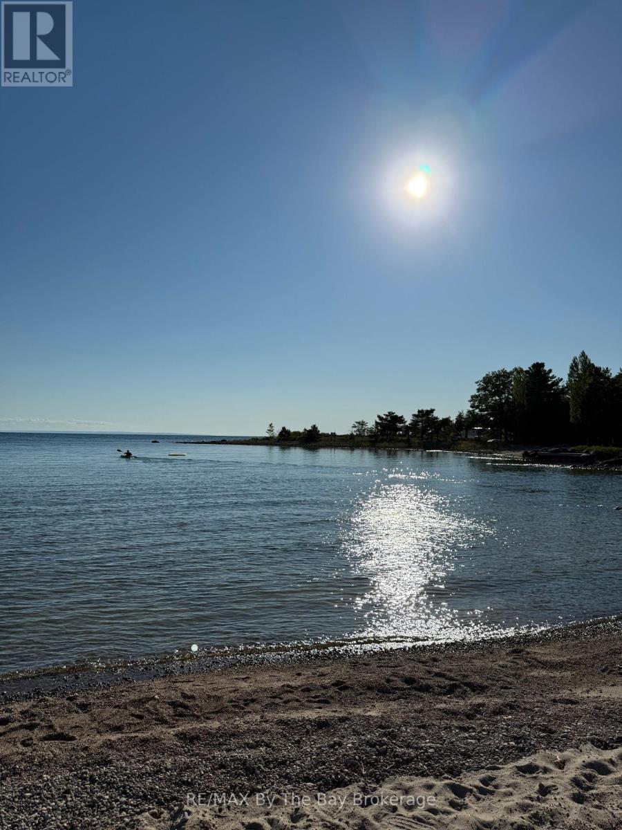 909 17 Concession, Tiny, ON