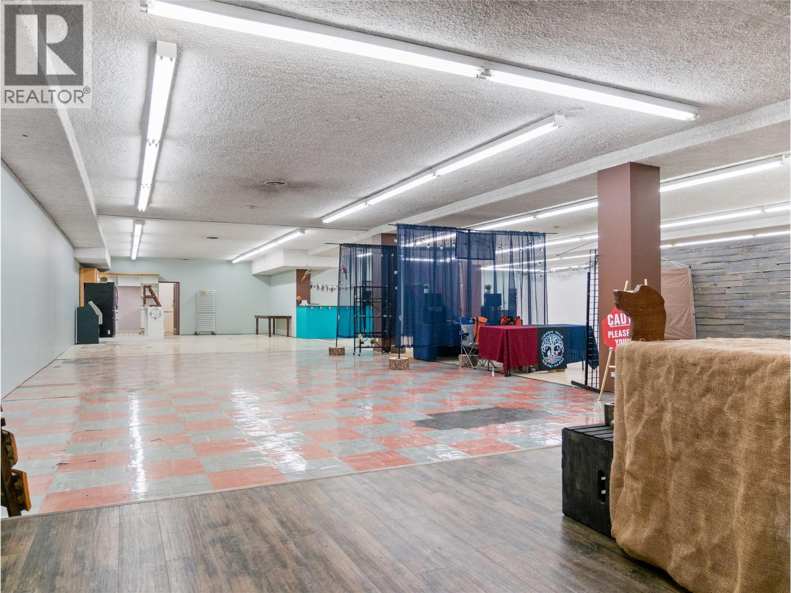 10121 10 Street, Dawson Creek, BC