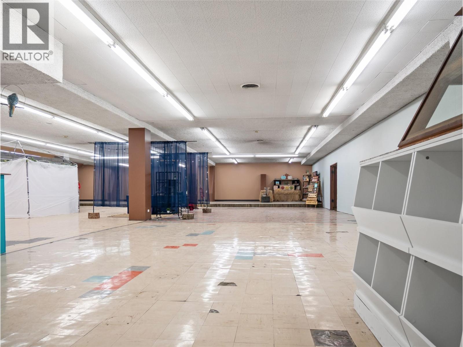 10121 10 Street, Dawson Creek, BC