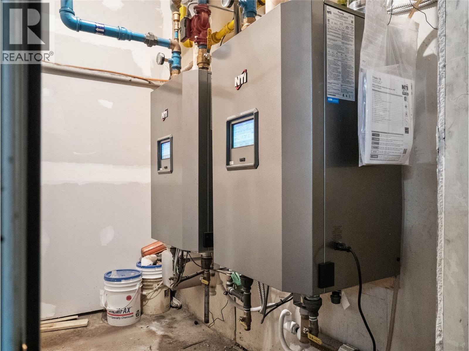 10121 10 Street, Dawson Creek, BC