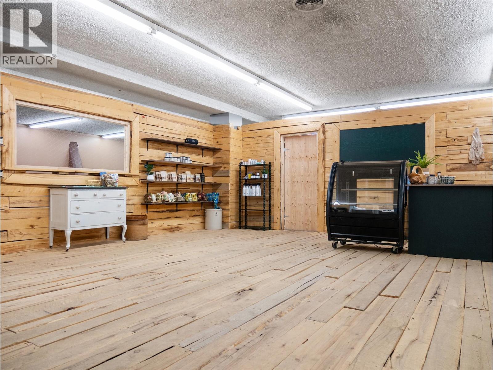 10121 10 Street, Dawson Creek, BC