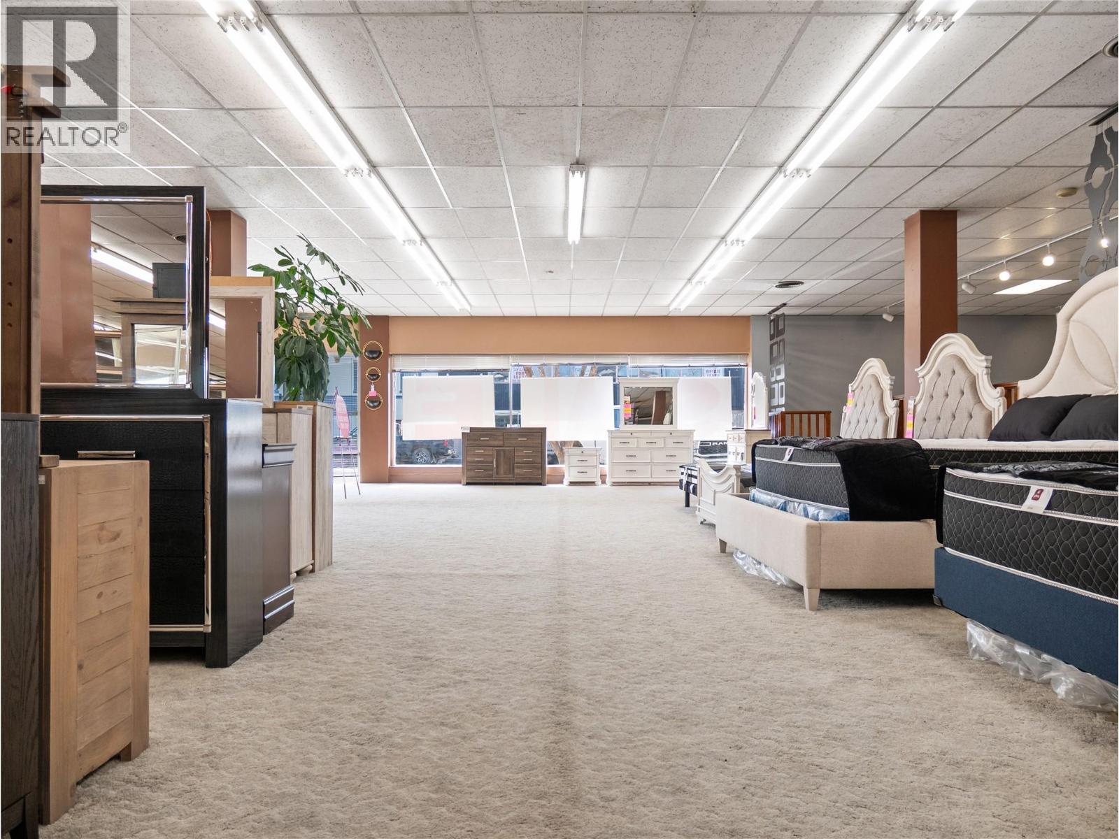 10121 10 Street, Dawson Creek, BC