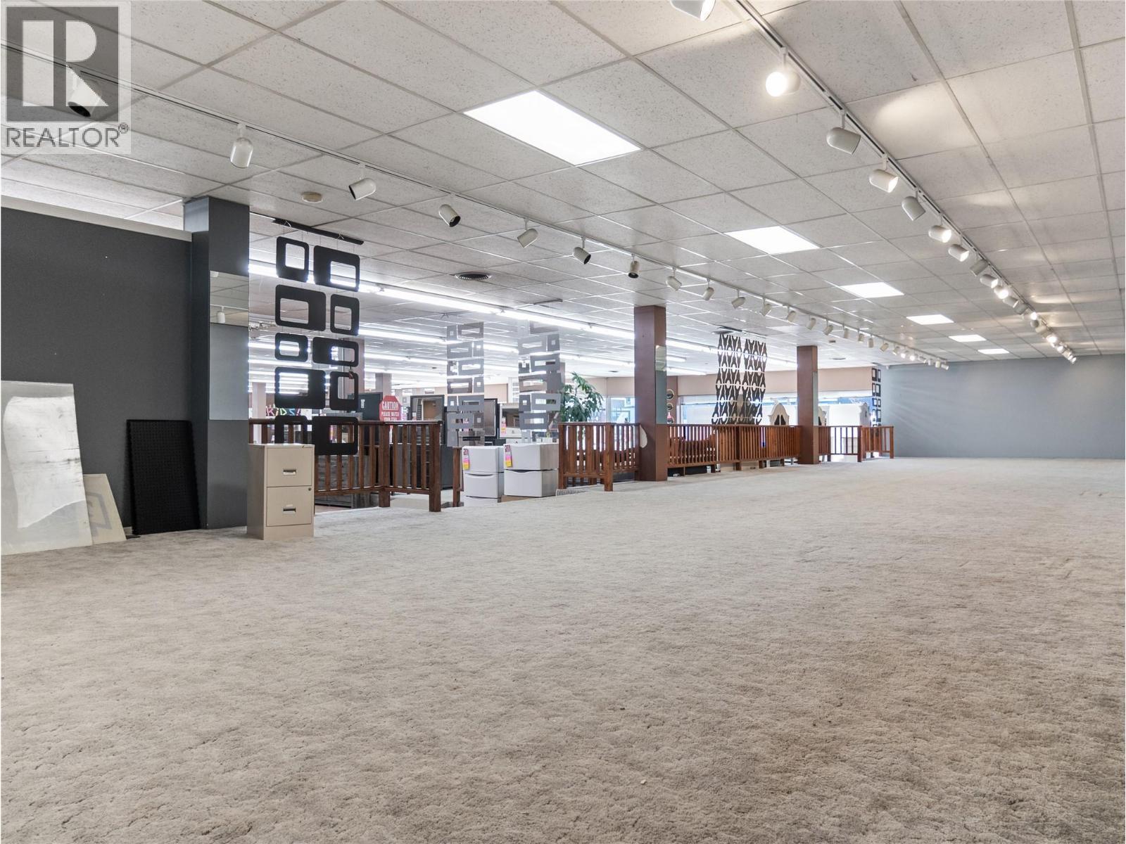 10121 10 Street, Dawson Creek, BC