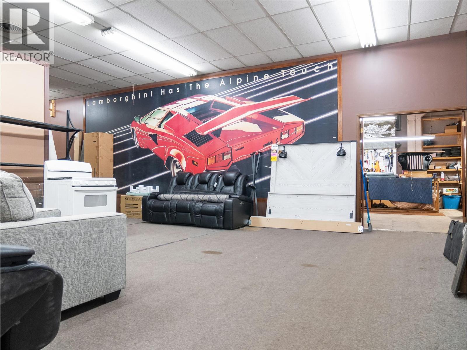 10121 10 Street, Dawson Creek, BC